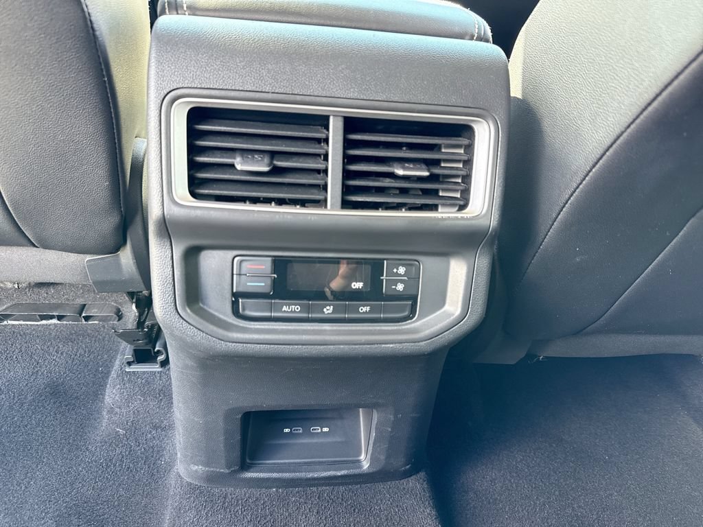 Used 2024 Volkswagen Atlas SE FWD image 27