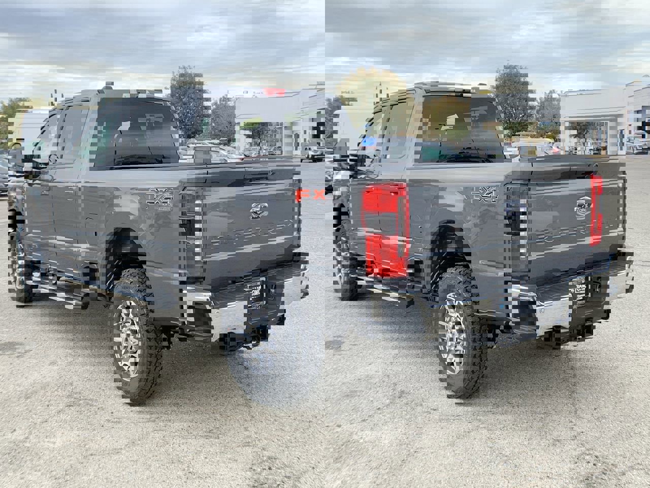 New 2026 Ford F250 Lariat w/ FX4 Off-Road Package image 6