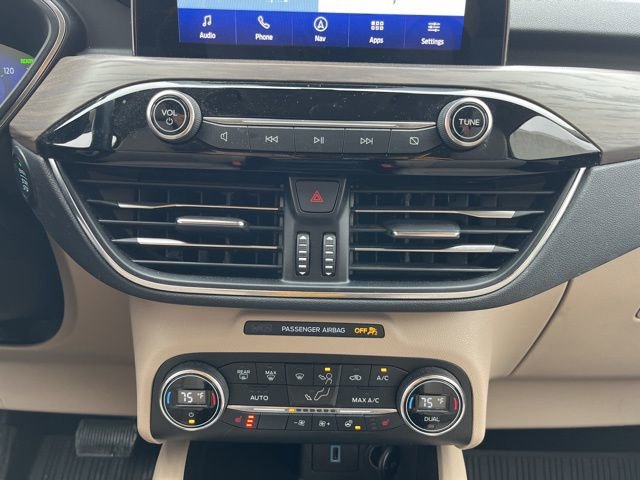 Used 2020 Ford Escape Titanium image 21