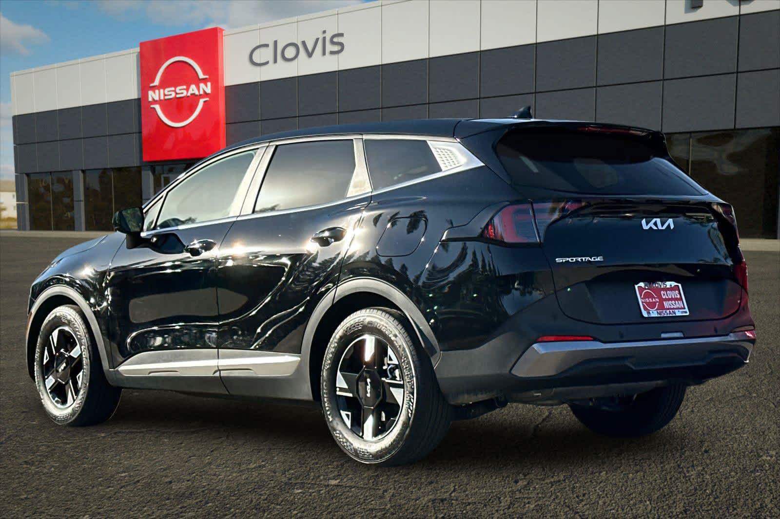Used 2026 Kia Sportage LX FWD image 7