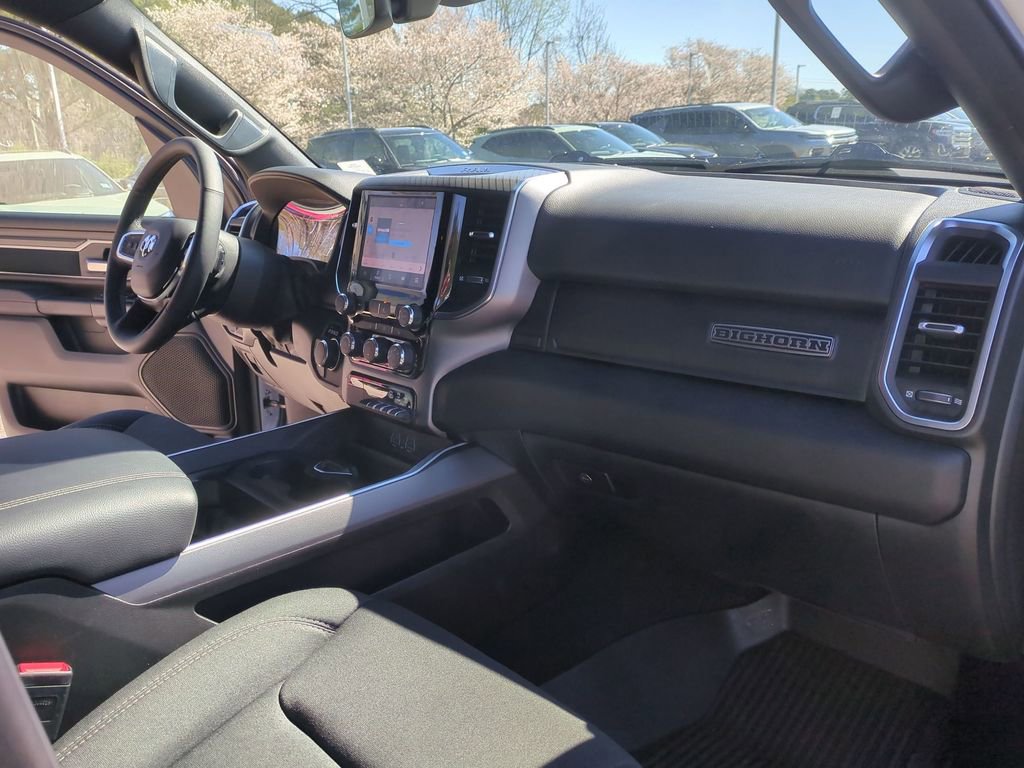 Used 2025 RAM 1500 Big Horn AWD/4WD image 32