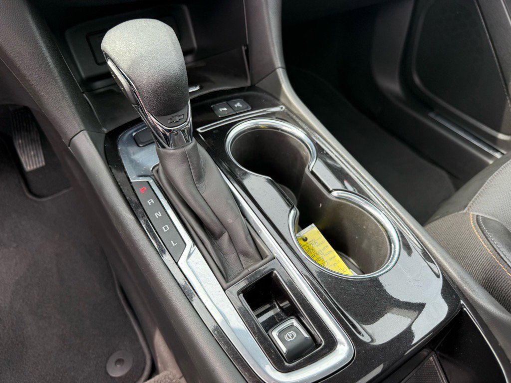 Used 2023 Chevrolet Equinox Premier image 22