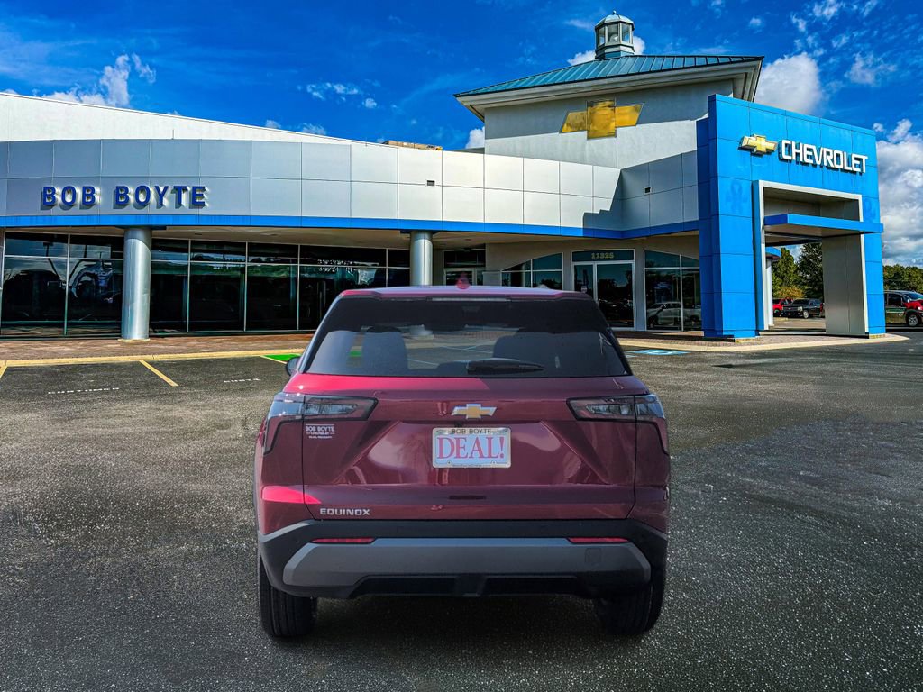 New 2026 Chevrolet Equinox LT w/ Convenience Package II FWD image 4