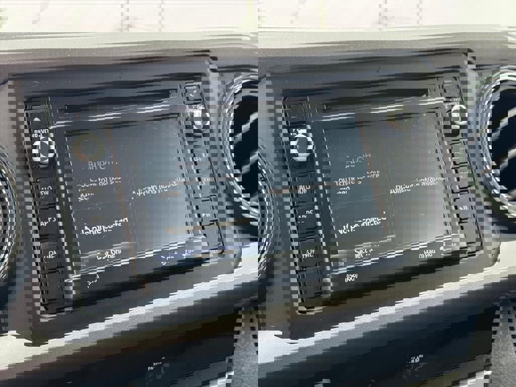 Used 2018 Toyota Tacoma SR5 image 24