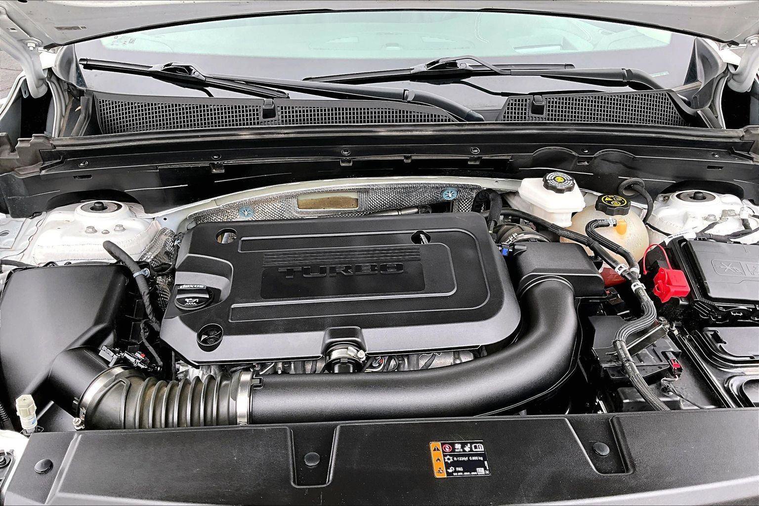 Used 2023 Buick Envision Essence w/ Technology Package I AWD/4WD image 11