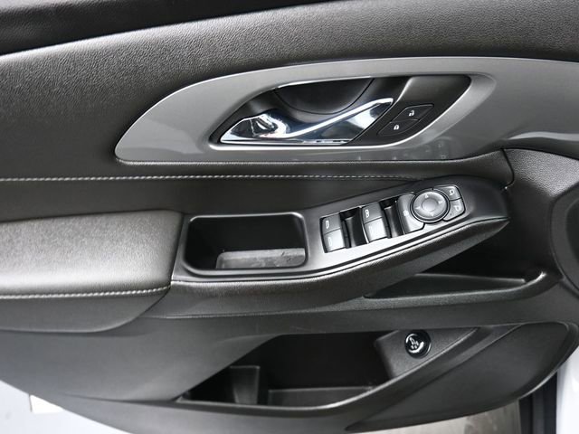 Used 2023 Chevrolet Traverse LT image 13