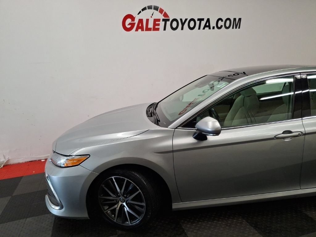 Used 2023 Toyota Camry XLE w/ Navigation Package AWD/4WD image 5