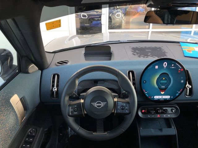 Used 2025 MINI Cooper Countryman S w/ Comfort Package Max image 16