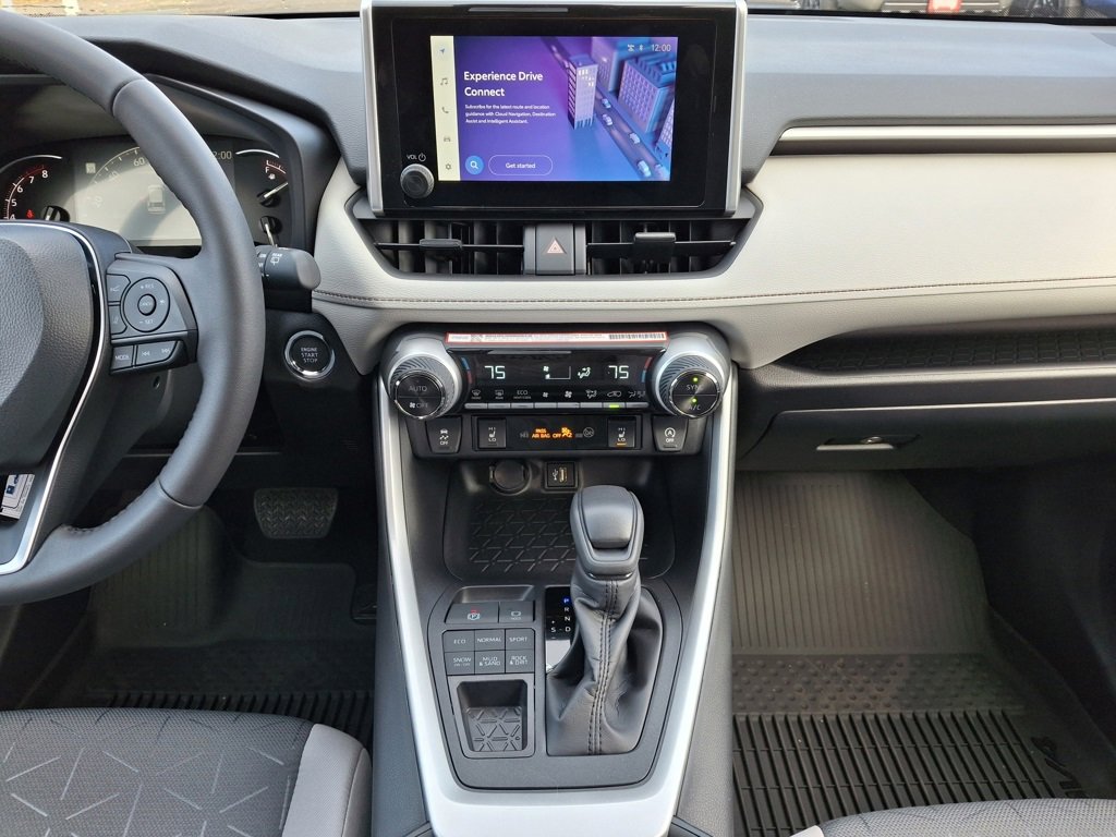 Used 2025 Toyota RAV4 XLE image 18