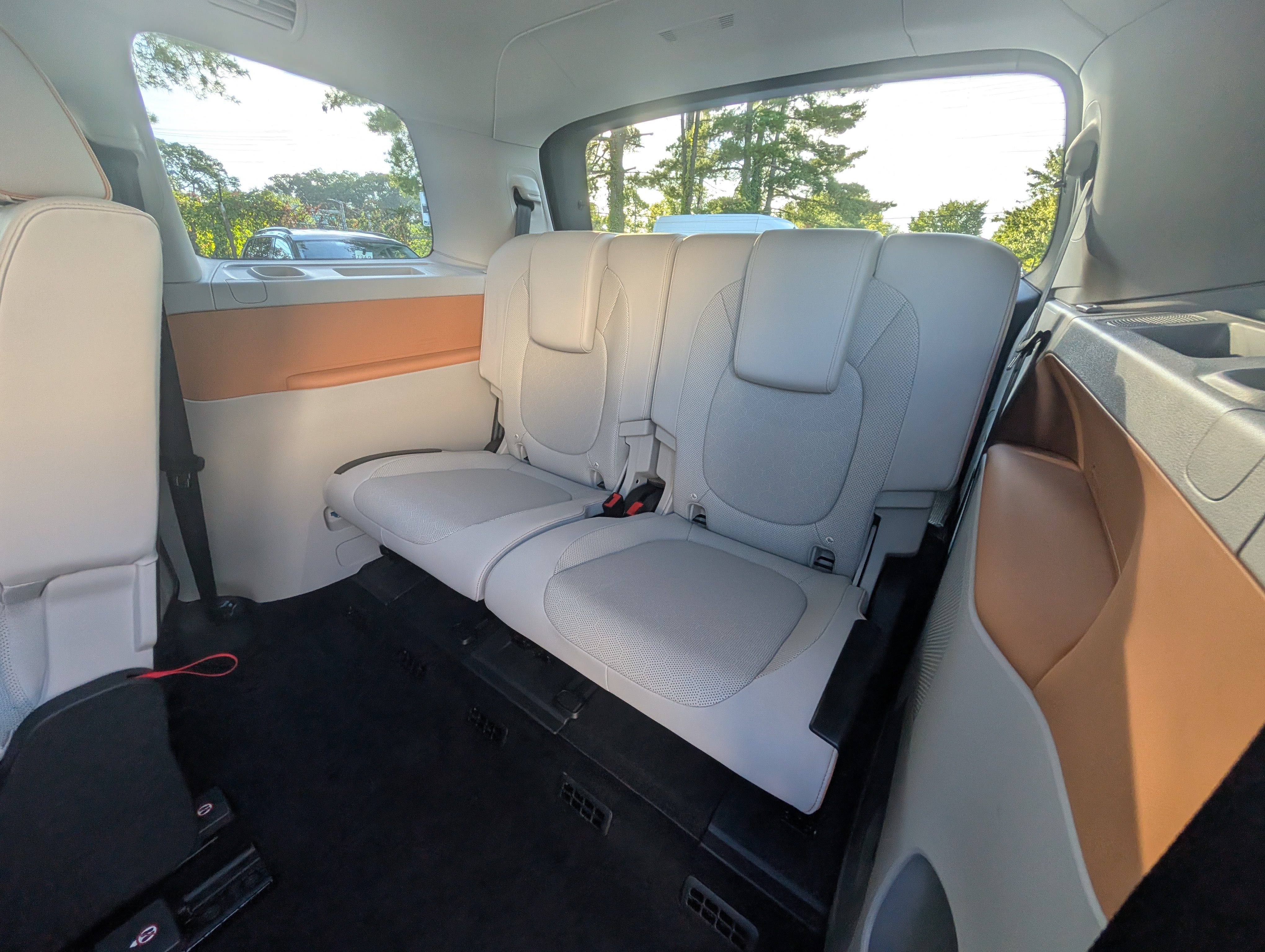 Used 2025 Volkswagen ID. Buzz 1st Edition RWD image 15