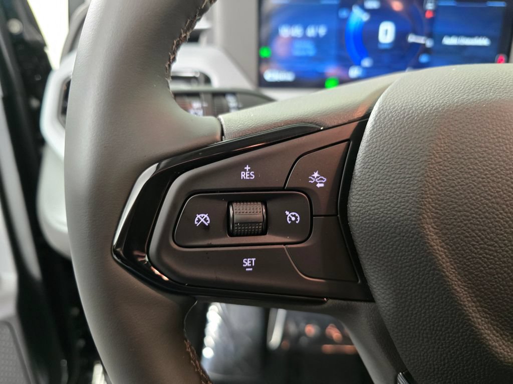 New 2027 Chevrolet Bolt LT w/ Comfort Package FWD image 28