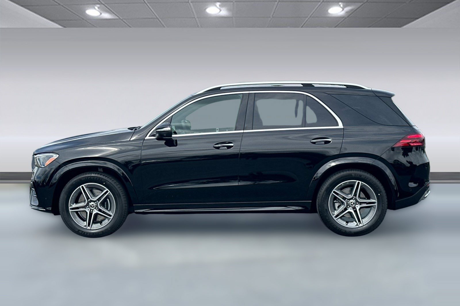 New 2026 Mercedes-Benz GLE 450 4MATIC image 2