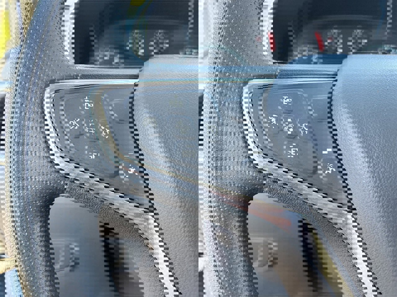 Used 2024 Chevrolet Equinox LS image 21