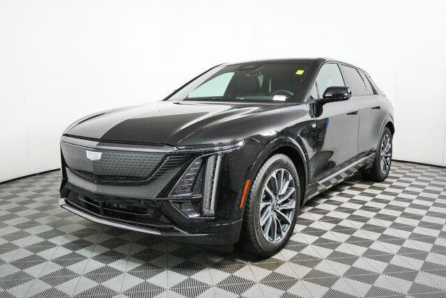 Used 2025 Cadillac Lyriq Sport AWD/4WD image 3
