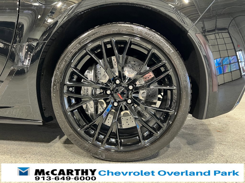 Used 2016 Chevrolet Corvette Z06 w/ 3LZ Preferred Equipment Group image 37
