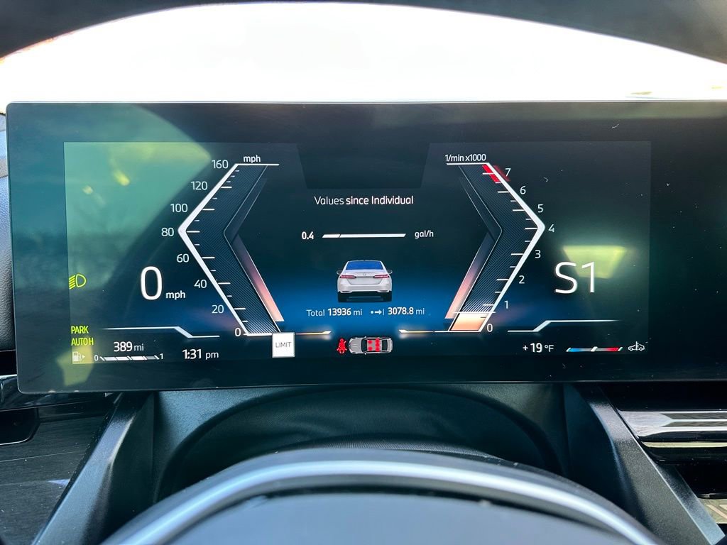 Used 2025 BMW 530i xDrive 530i xDrive w/ Premium Package image 26