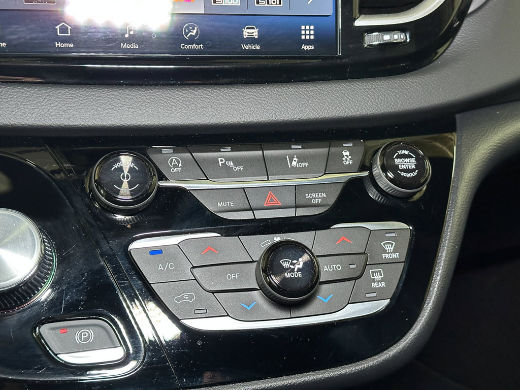 New 2026 Chrysler Voyager LX FWD image 32