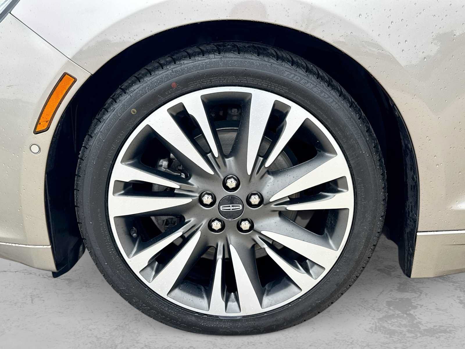 Used 2020 Lincoln MKZ Reserve w/ Elements Package AWD/4WD image 13