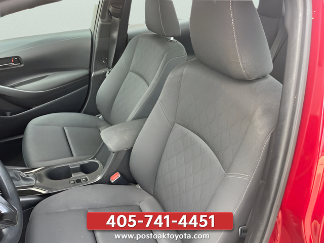 Used 2025 Toyota Corolla LE FWD image 5