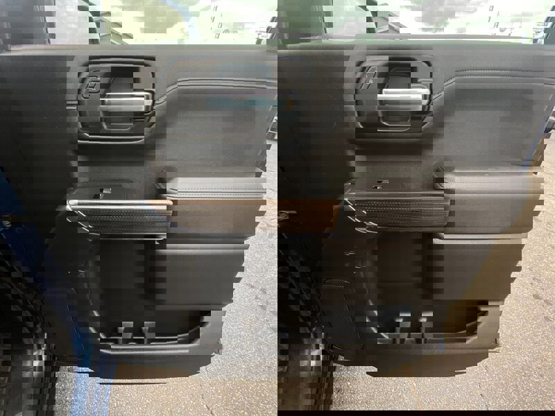 Used 2021 Chevrolet Silverado 1500 LT image 10