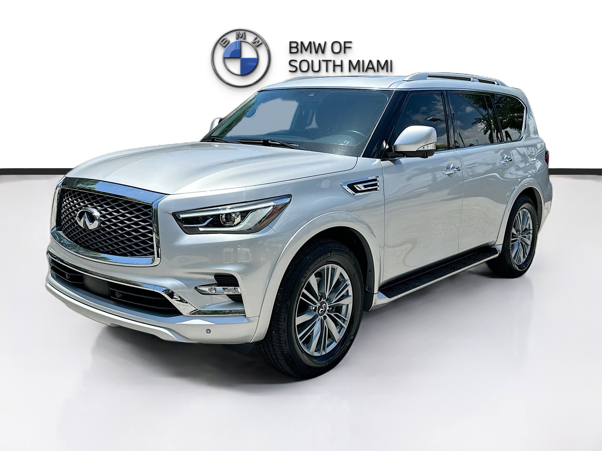 Used 2022 INFINITI QX80 Luxe w/ Cargo Package RWD image 3