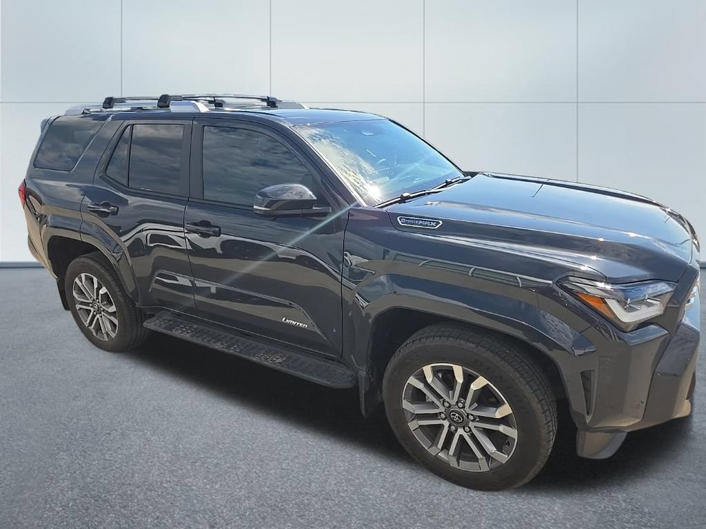 Used 2025 Toyota 4Runner Limited AWD/4WD image 2