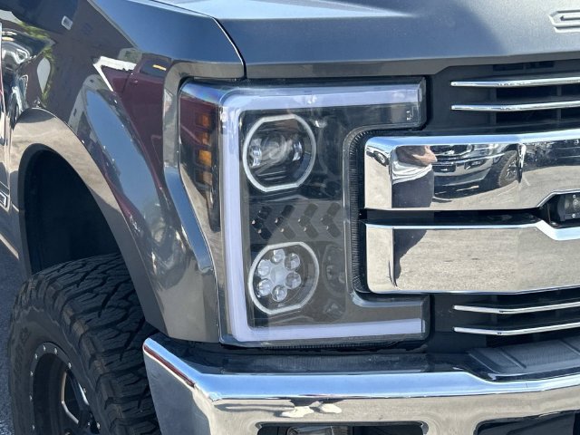 Certified 2018 Ford F250 Lariat w/ Lariat Value Package AWD/4WD image 4