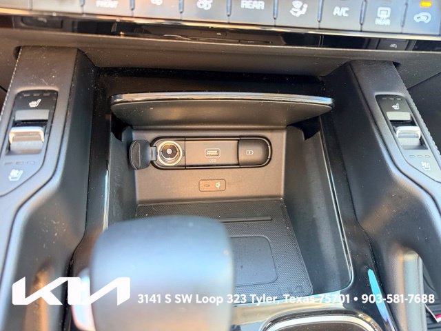 Certified 2021 Kia Telluride EX w/ Towing Package AWD/4WD image 21