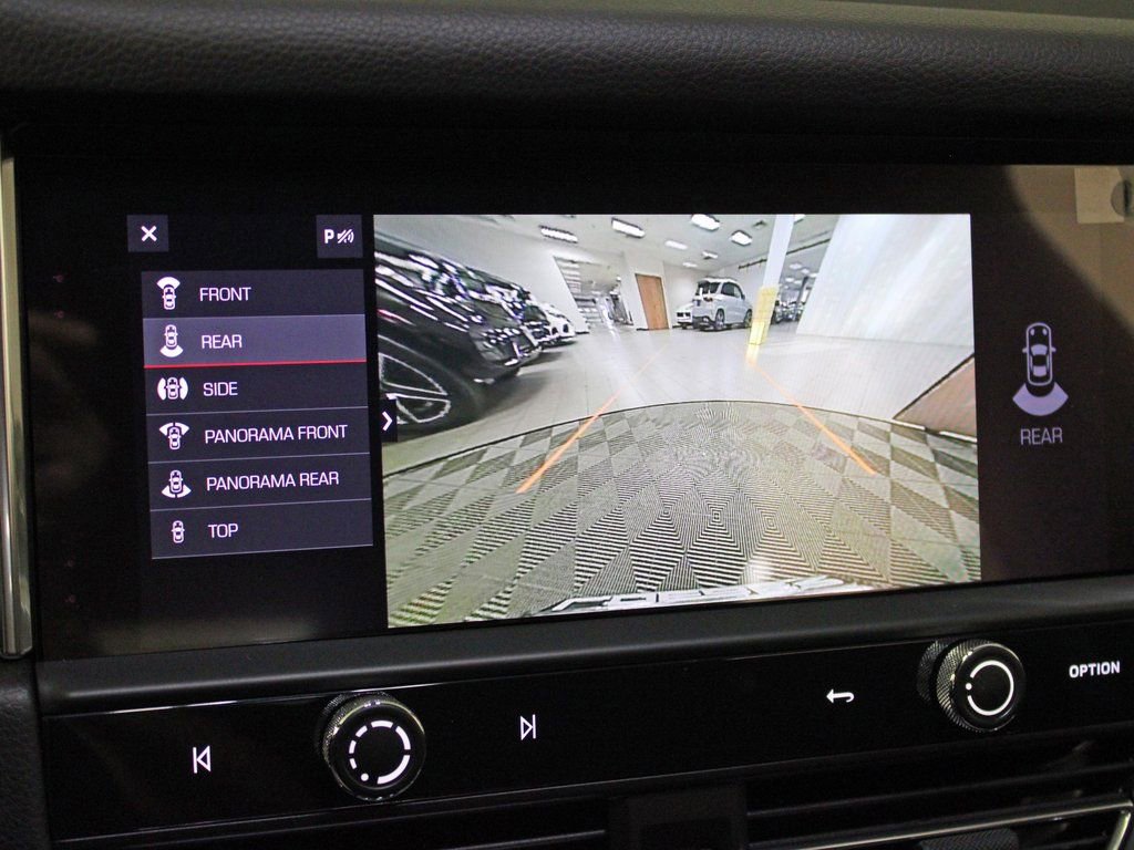 Certified 2026 Porsche Macan image 28