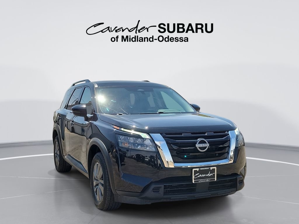 Used 2025 Nissan Pathfinder SV FWD image 1
