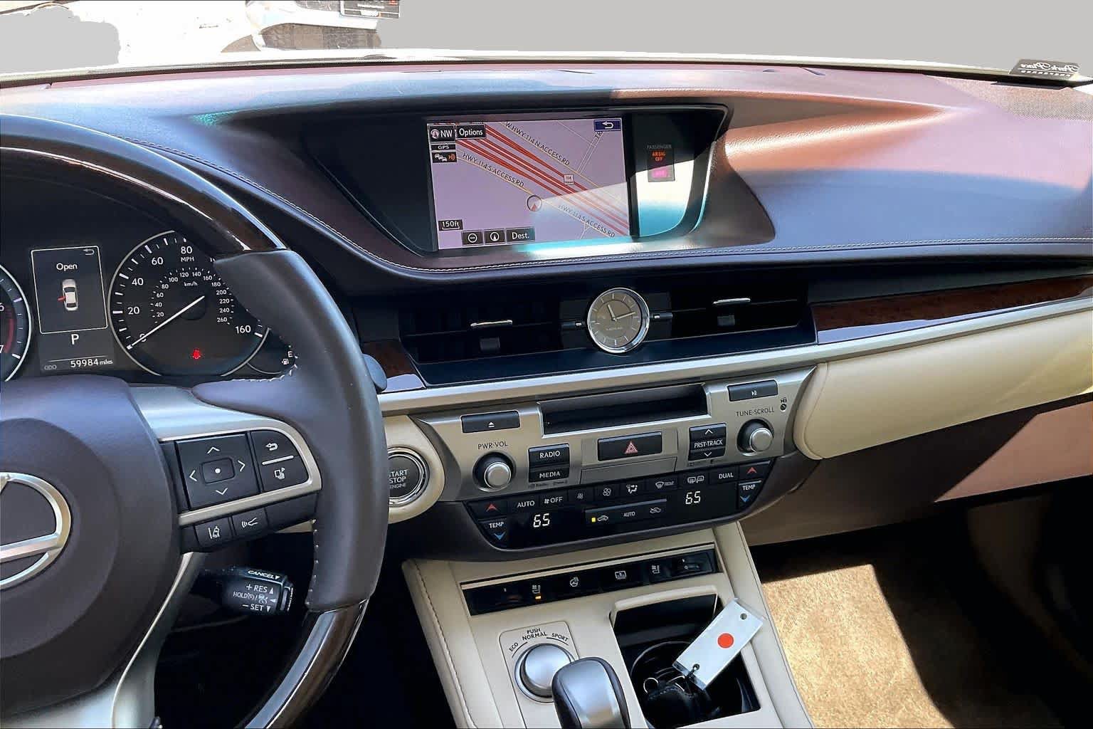 Used 2016 Lexus ES 350 FWD image 7