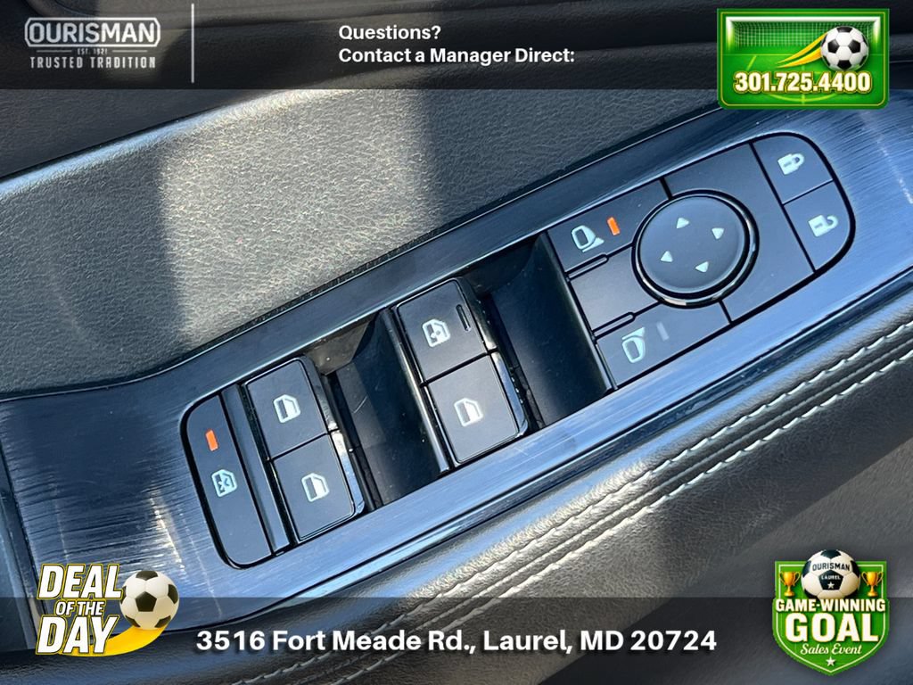Used 2024 Nissan Rogue SV FWD image 8