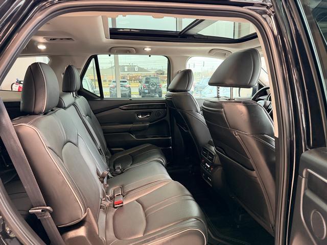 Used 2023 Honda Pilot Elite image 25