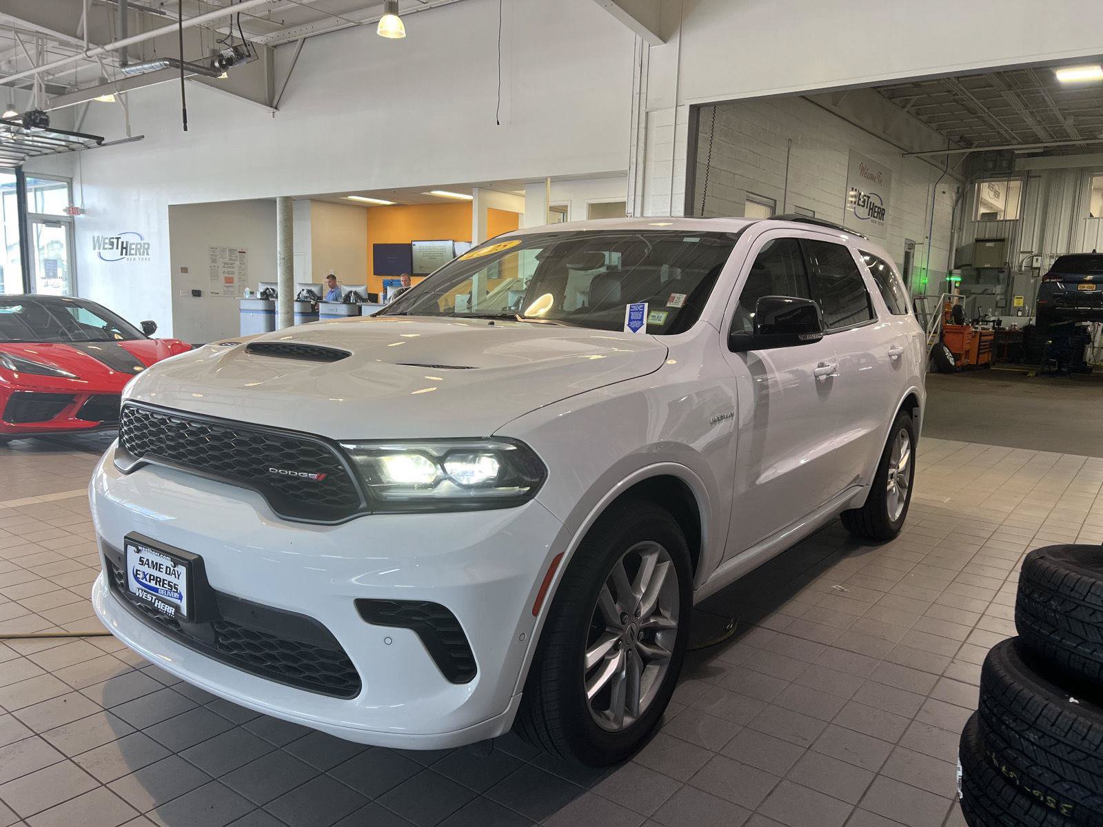 Used 2025 Dodge Durango R/T AWD/4WD image 4