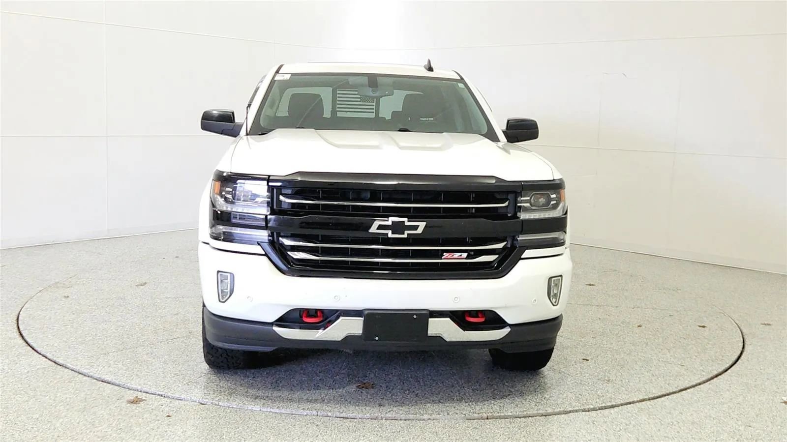 Used 2017 Chevrolet Silverado 1500 LTZ Z71 w/ Redline Edition image 2