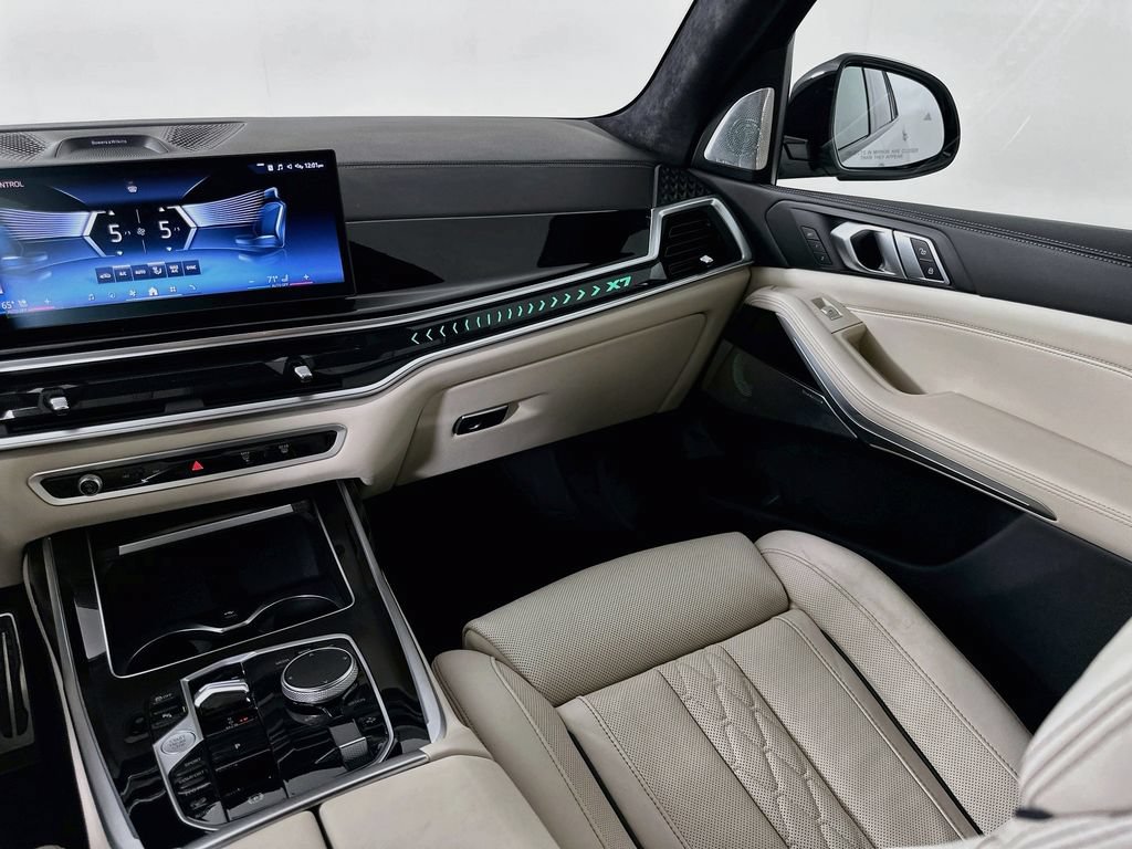 Certified 2024 BMW X7 xDrive40i w/ M Sport Package AWD/4WD image 24