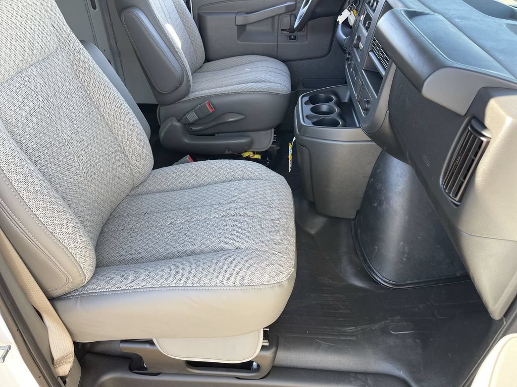 New 2025 GMC Savana 2500 Extended w/ Driver Convenience Package RWD image 26