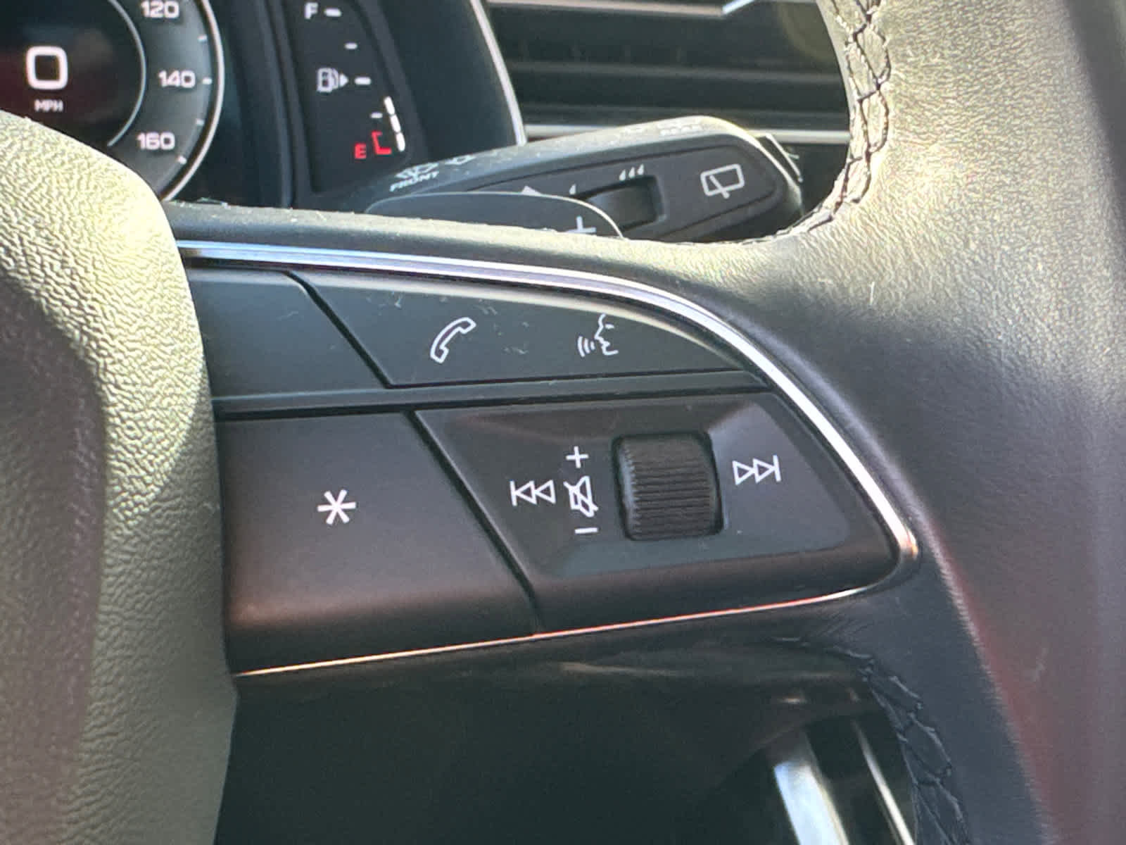 Used 2022 Audi Q7 Premium Plus image 21