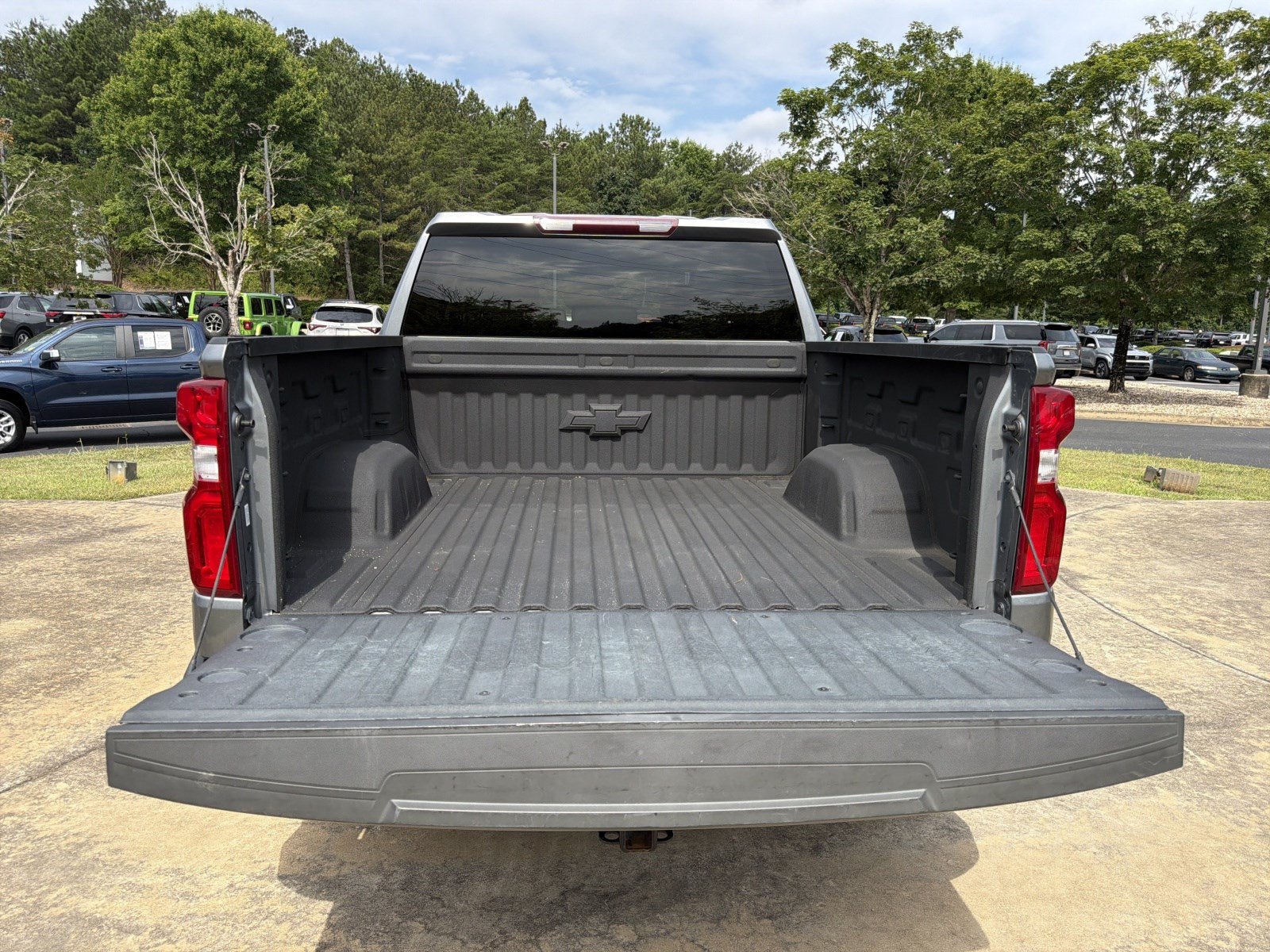Used 2022 Chevrolet Silverado 1500 RST AWD/4WD image 18