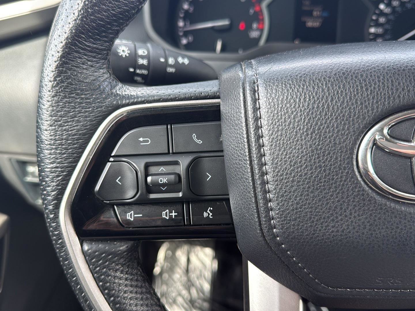 Used 2022 Toyota Tundra Limited AWD/4WD image 29