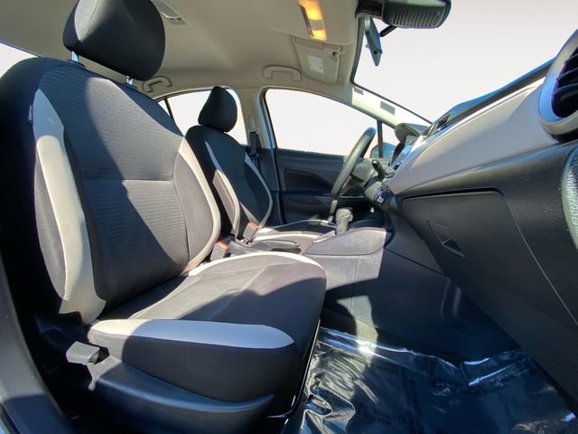 Used 2022 Nissan Versa SV image 15