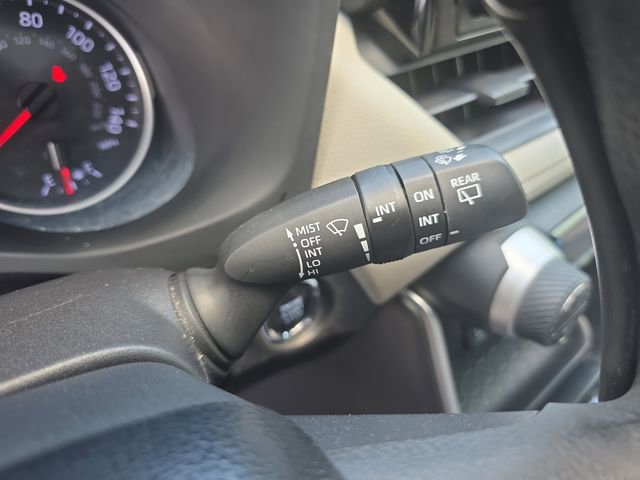 Used 2019 Toyota RAV4 XLE FWD image 24