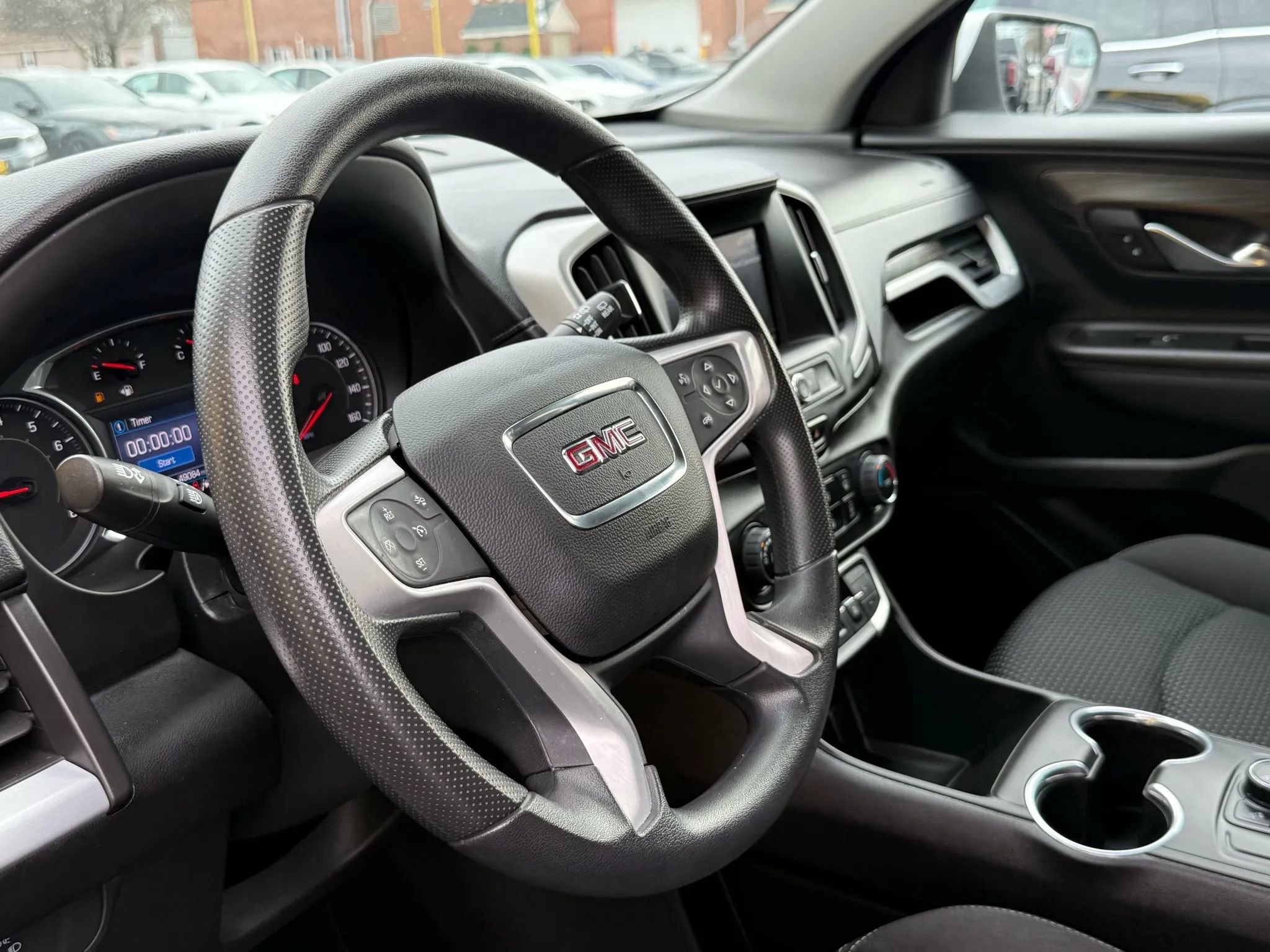 Used 2022 GMC Terrain SLE image 9