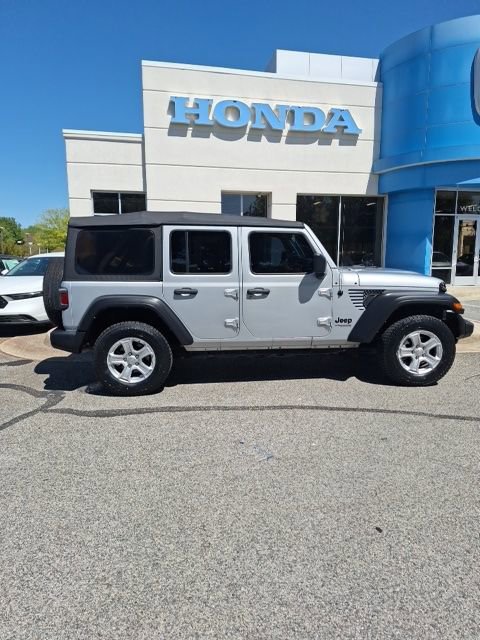 Used 2022 Jeep Wrangler Unlimited Sport image 9