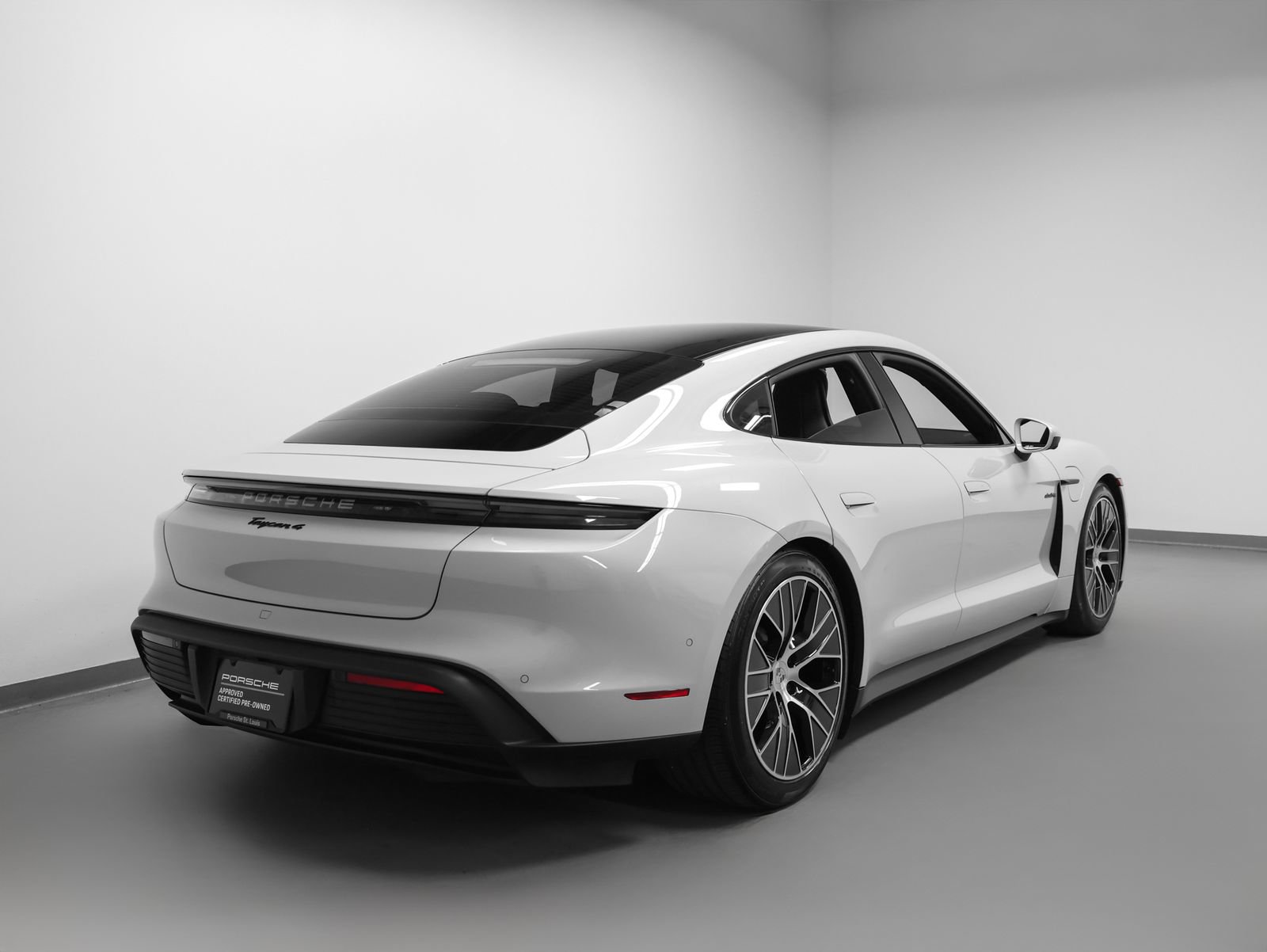 Certified 2025 Porsche Taycan AWD/4WD image 12