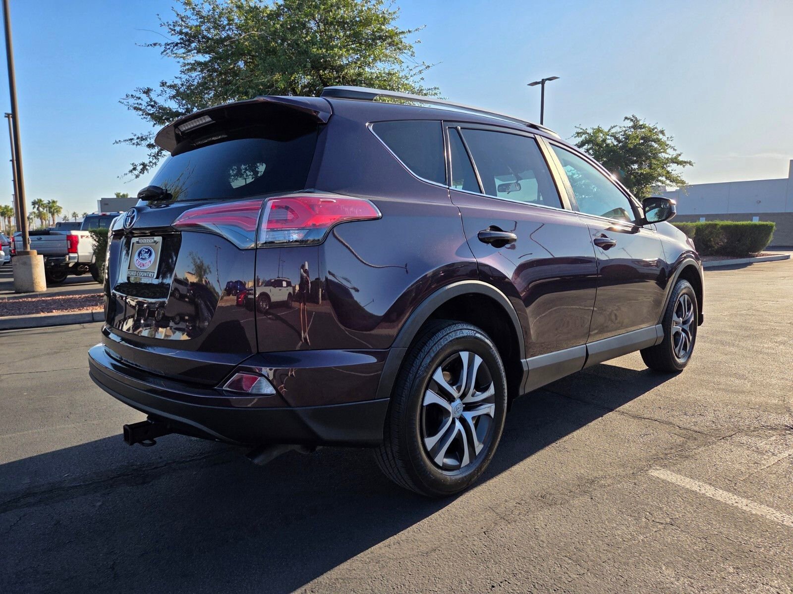 Used 2016 Toyota RAV4 LE FWD image 6