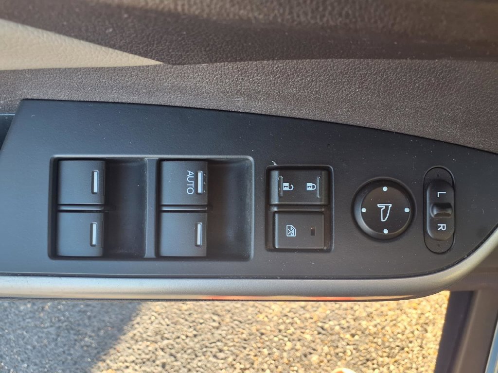 Used 2014 Honda CR-V EX-L image 11