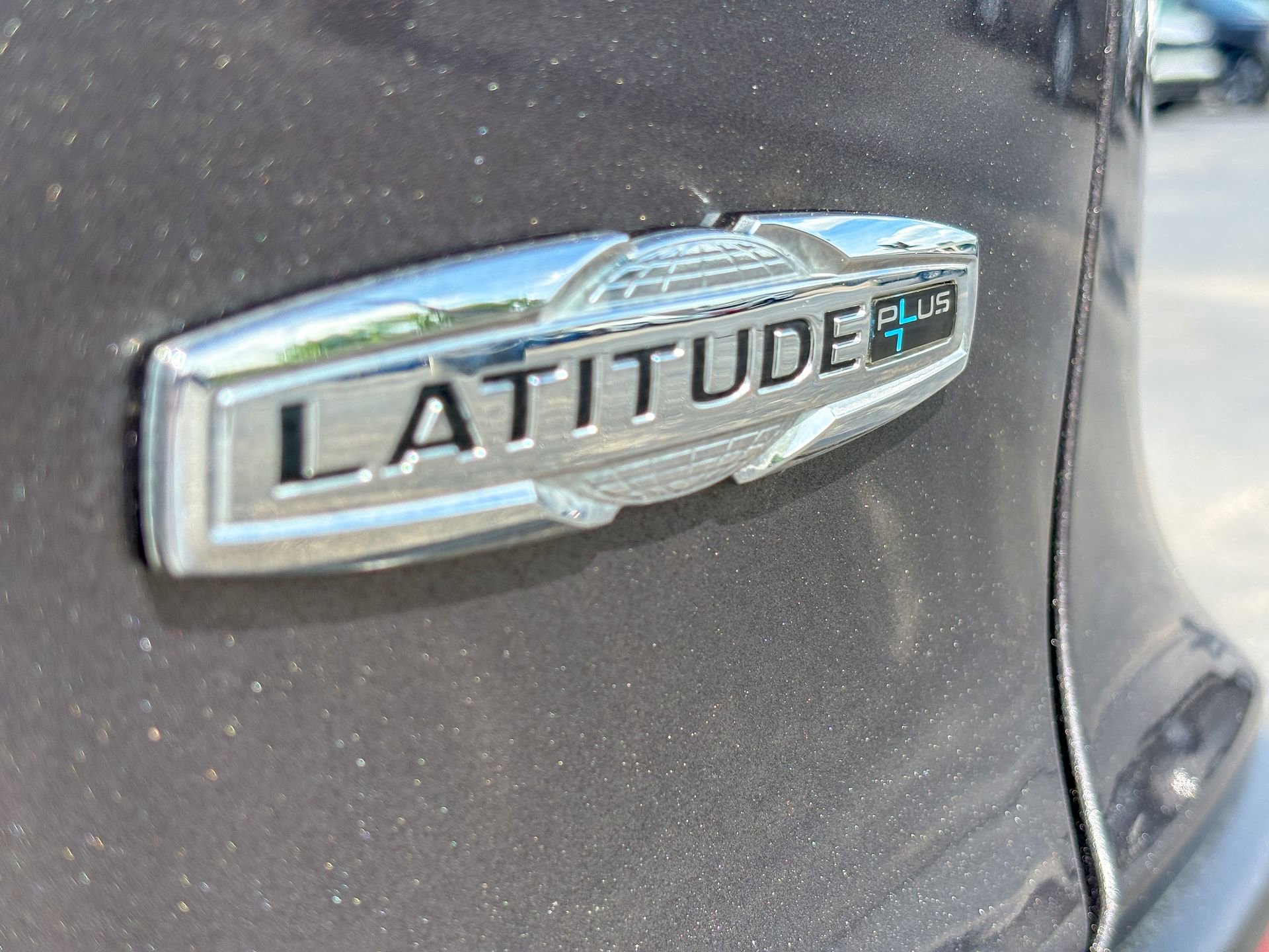 Used 2021 Jeep Cherokee Latitude Plus AWD/4WD image 14