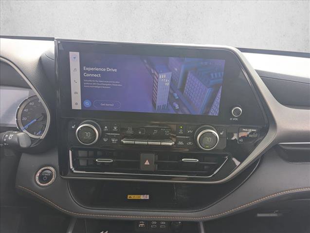 Certified 2023 Toyota Highlander Bronze Edition image 11