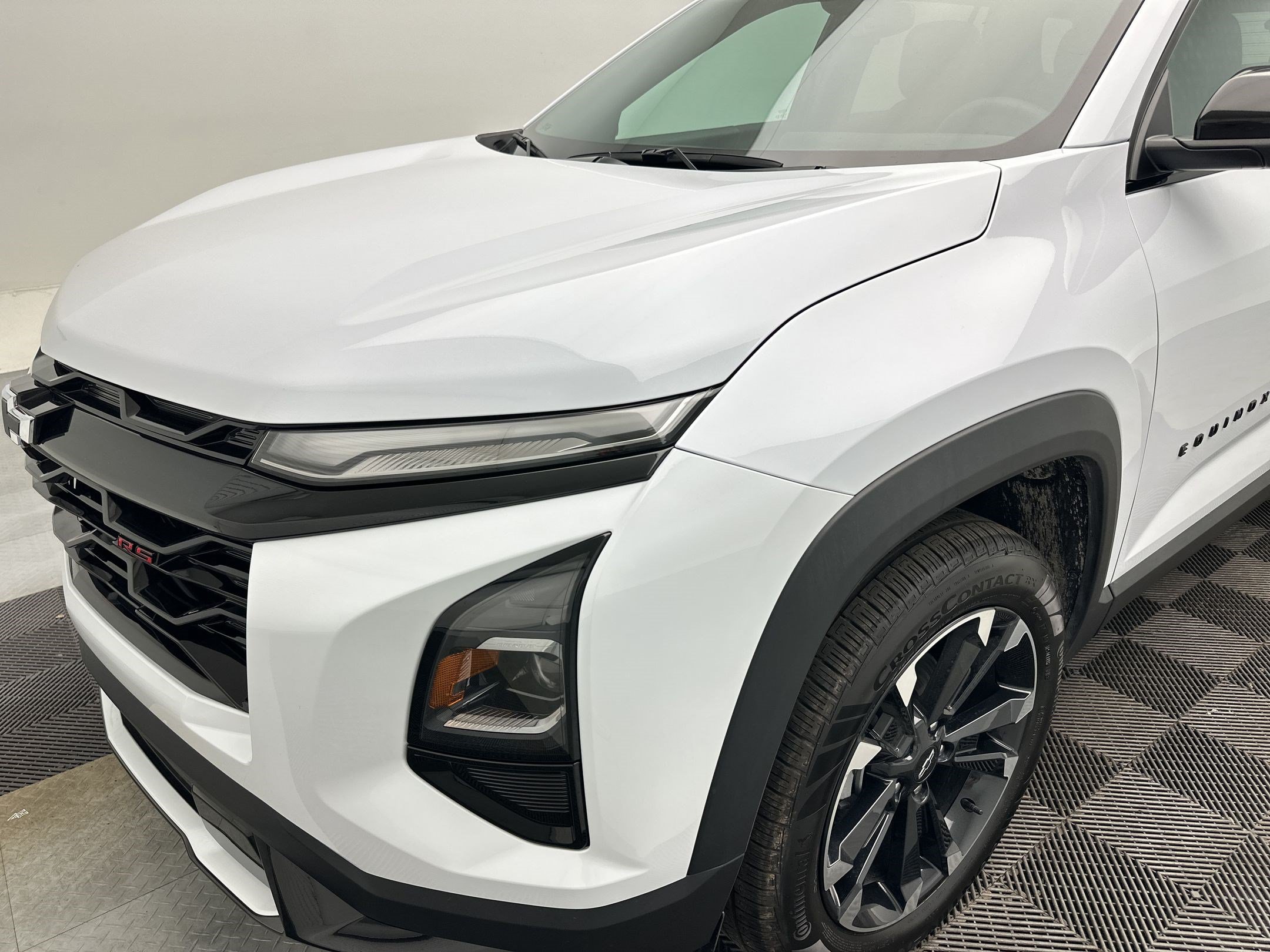 New 2027 Chevrolet Equinox RS w/ LPO, Floor Liner Package AWD/4WD image 28